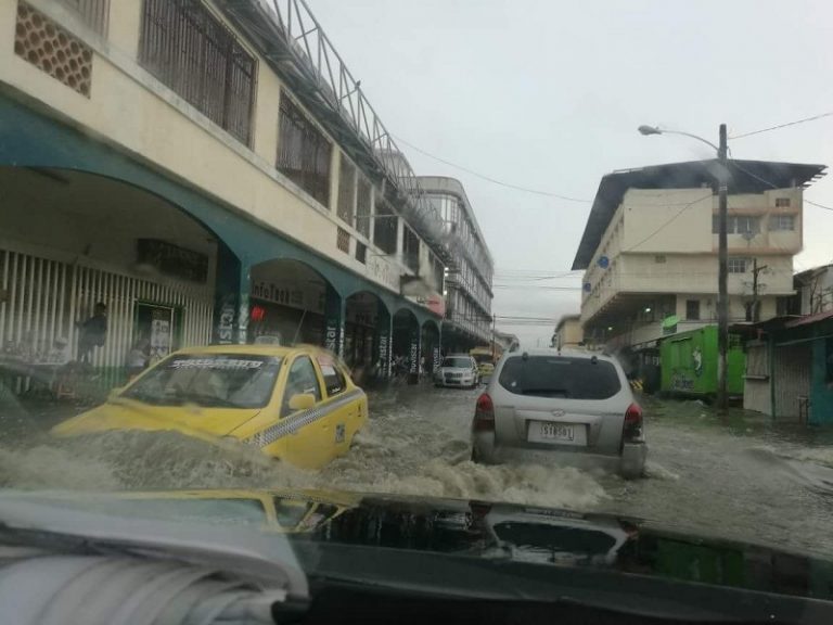 Ciudad De Col N Se Inunda Tras Fuertes Lluvias En Segundos Panama