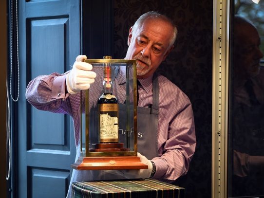 La botella de whisky más cara del mundo se vende en casi 1,5 millones de libras