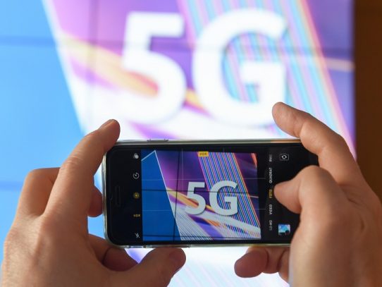 La UE no quiere excluir a Huawei de su red 5G, pero pondrá límites