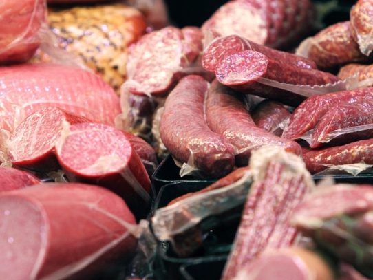 La carne "limpia" o "falsa" busca consolidar su espacio en el mercado
