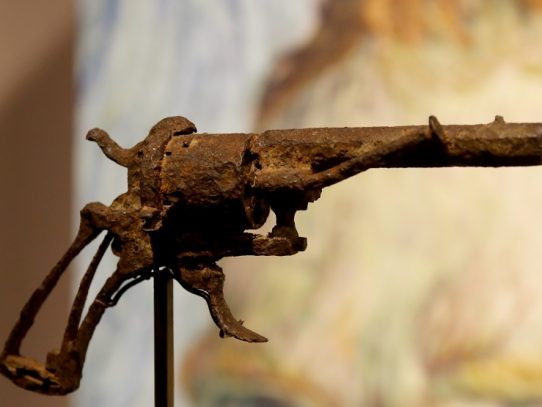 A subasta el revólver con el que se habría suicidado Van Gogh