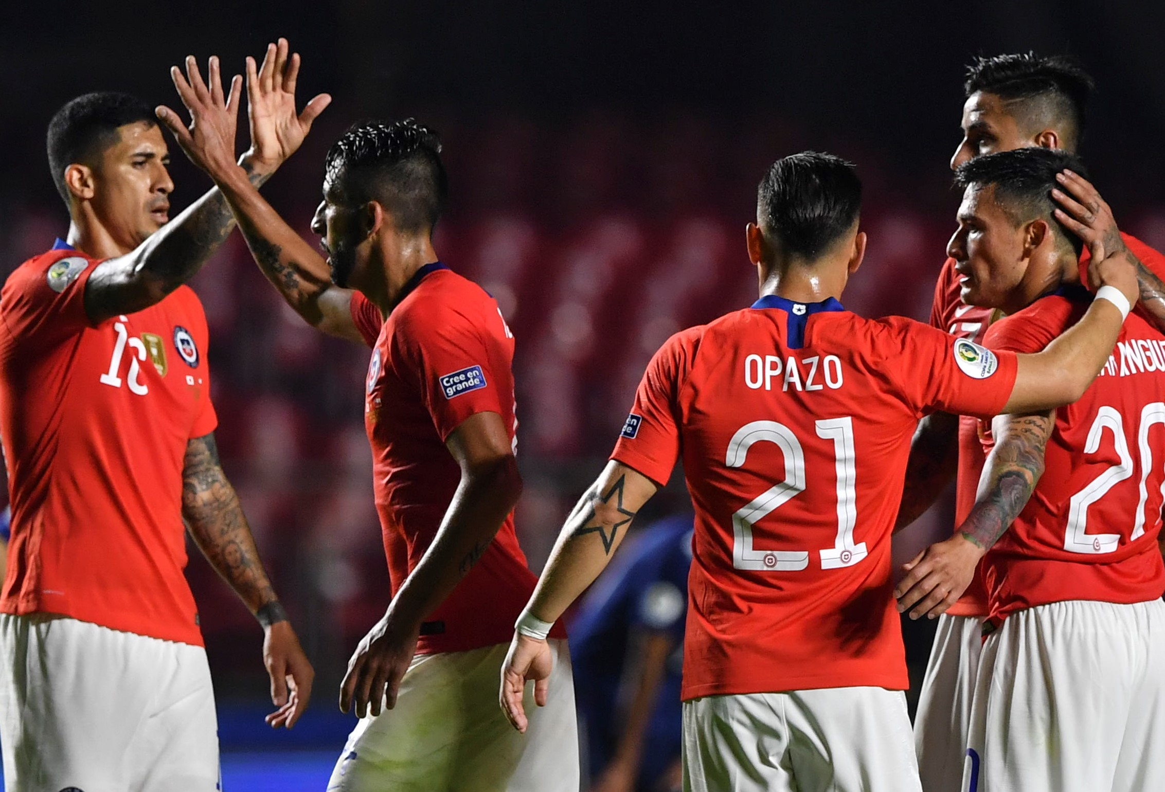 Tras sendas goleadas 40, Chile y Uruguay lideran el Grupo C de la Copa