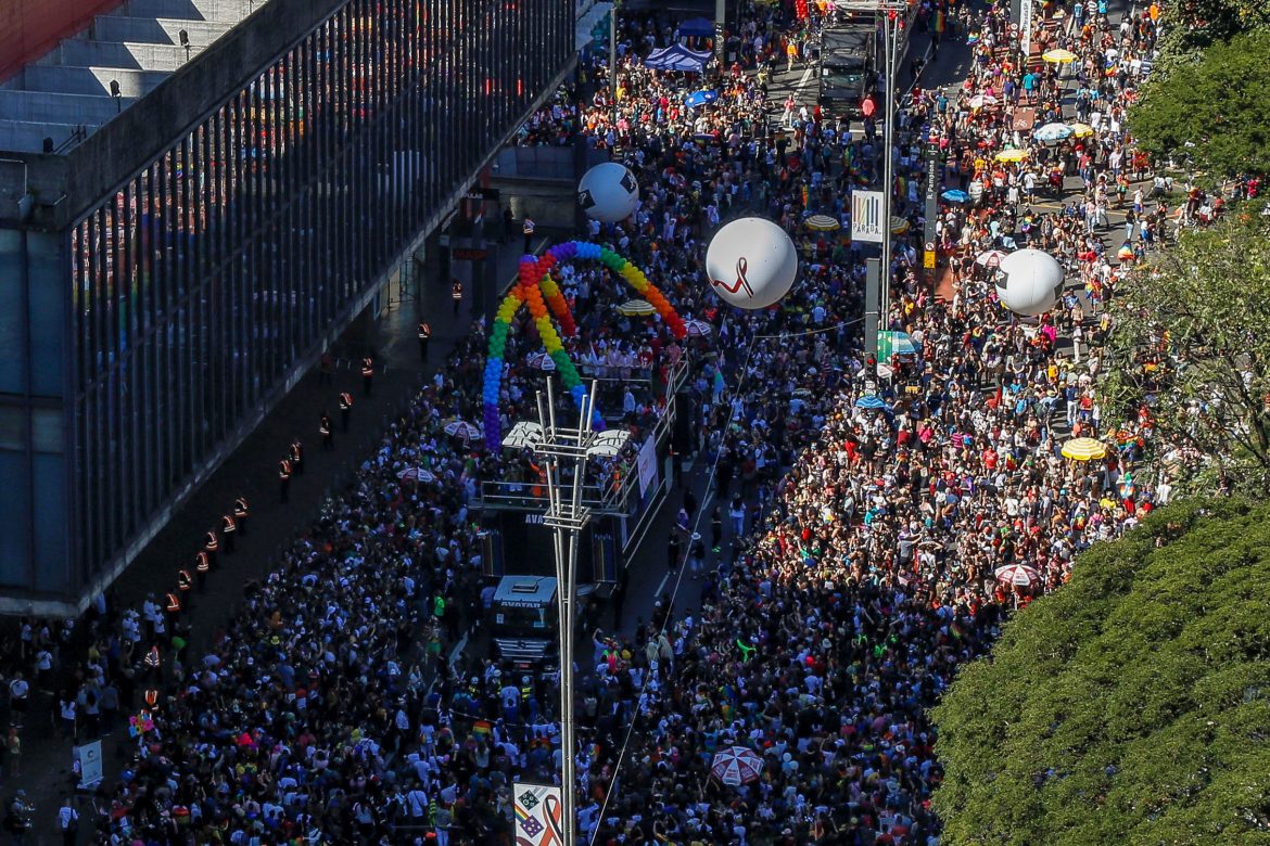 Marcha LGBT inunda Sao Paulo exigiendo respeto en un Brasil más conservador