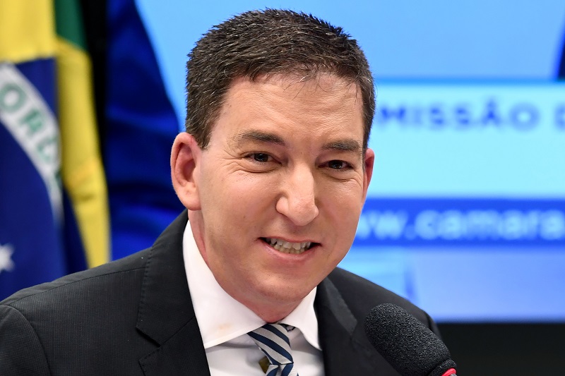 Fiscalía de Brasil denuncia a periodista Greenwald por "incentivar" hackeo a autoridades