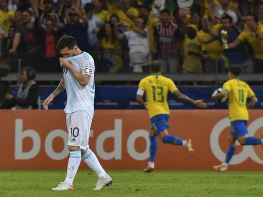Brasil eclipsa al astro Messi y va al Maracaná por su novena Copa América