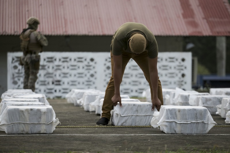 Decomisan más de cuatro toneladas y media de cocaína en el mar Caribe