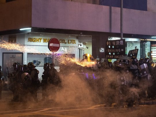 Enfrentamientos en Hong Kong en una nueva jornada de protestas