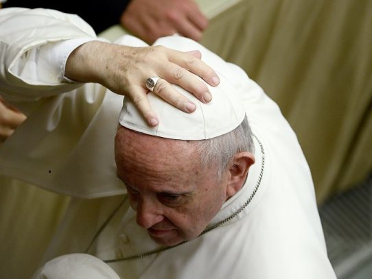 Papa preocupado por el "soberanismo" y el "populismo"