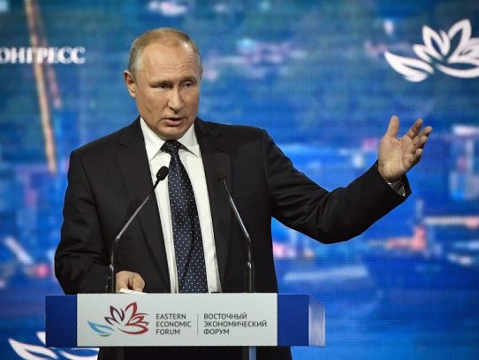 Putin anuncia ultimar negociación para "masivo intercambio" de prisioneros con Ucrania