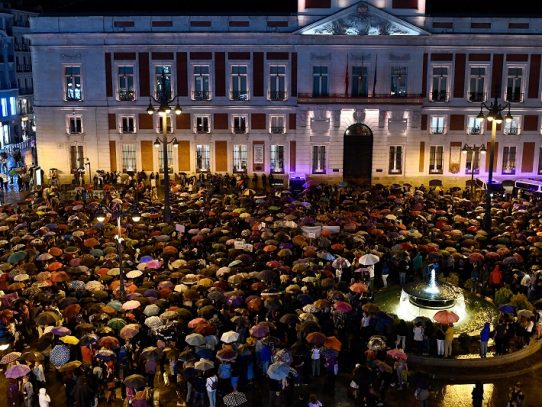 Polémica en España tras una condena por violación en grupo