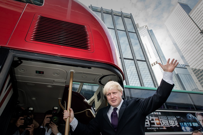 Terremoto político para Johnson en el parlamento tras golpe de Corte Suprema