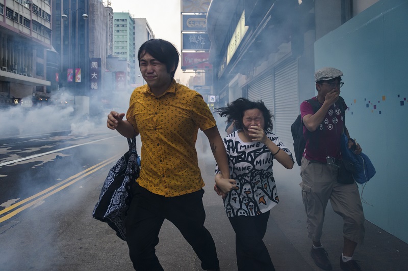 Las 'fake news' amplifican el miedo y la confusión en Hong Kong