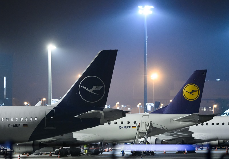 Lufthansa reducirá el 50% de sus vuelos por el coronavirus