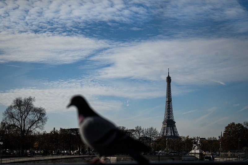 La torre Eiffel cerrada debido a huelga en Francia