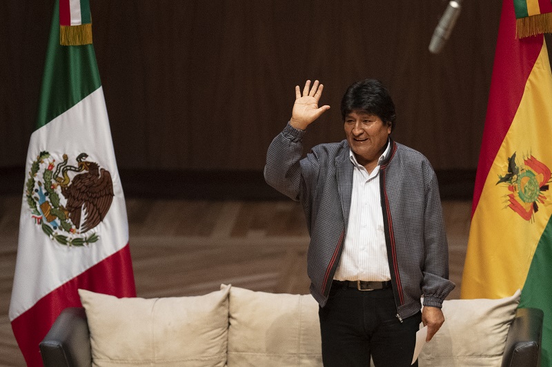 Evo Morales da poder a su abogado para que lo registre como candidato al Congreso
