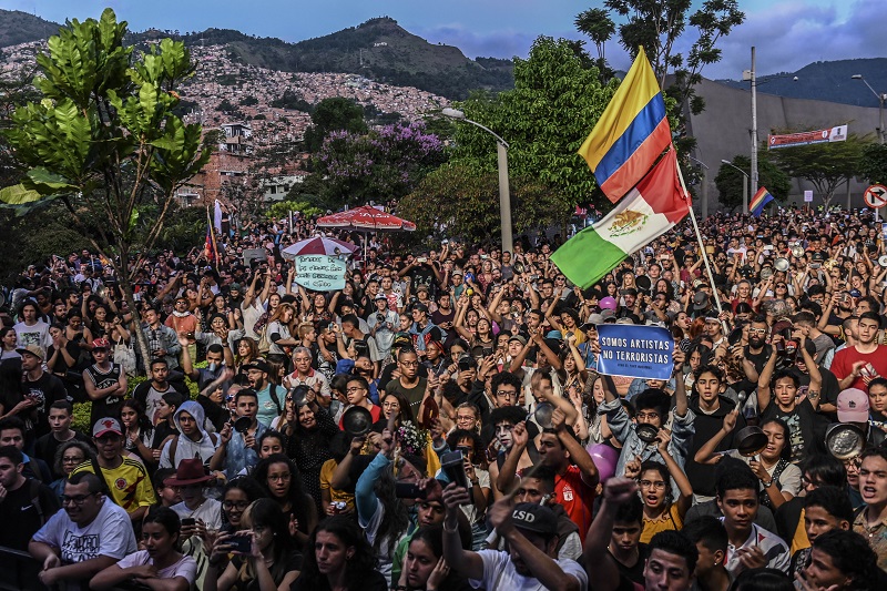 Gobierno de Colombia acepta diálogo directo con líderes de las protestas