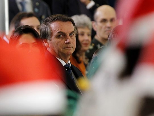 Bolsonaro concede indulto navideño a policías condenados por crímenes no intencionados