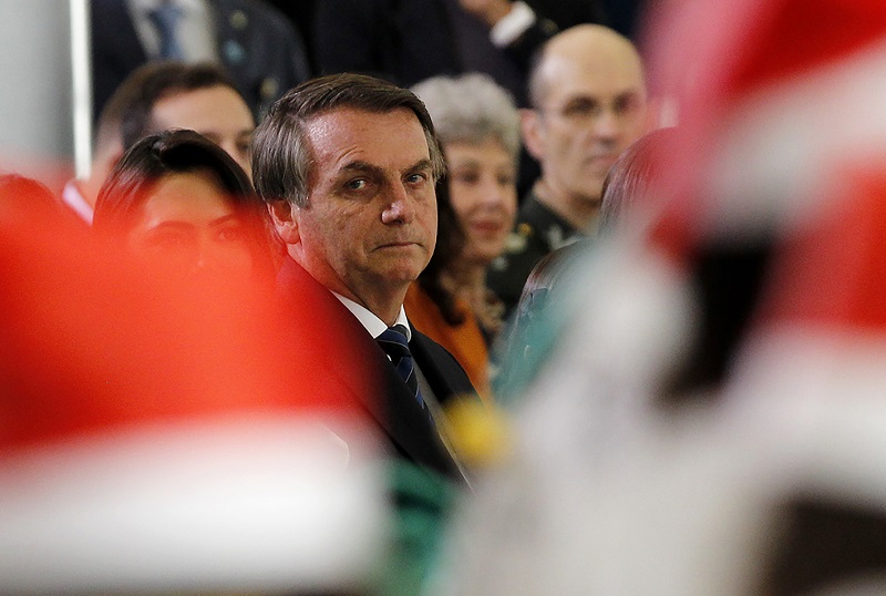 Bolsonaro concede indulto navideño a policías condenados por crímenes no intencionados
