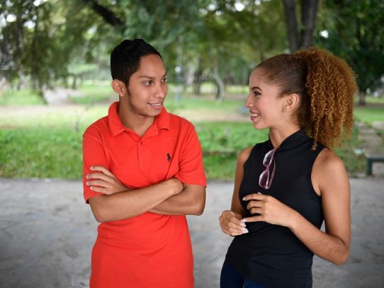 Sin dinero para motel o condones: la crisis restringe sexualidad de jóvenes venezolanos