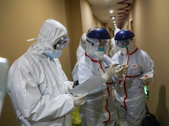 Un médico de Wuhan, primer fallecido por coronavirus en varias semanas en China