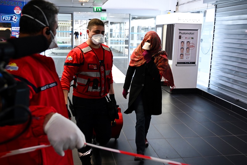 Primer francés muerto debido al nuevo coronavirus