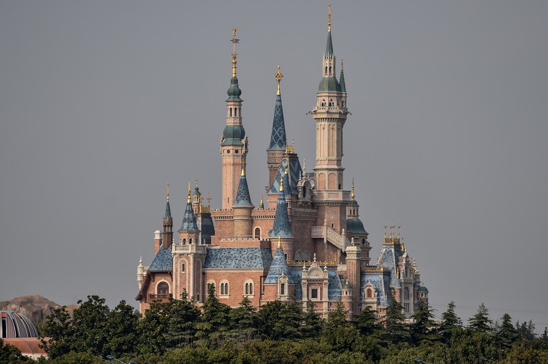 El parque Disney de Shanghái vuelve a abrir pero con restricciones