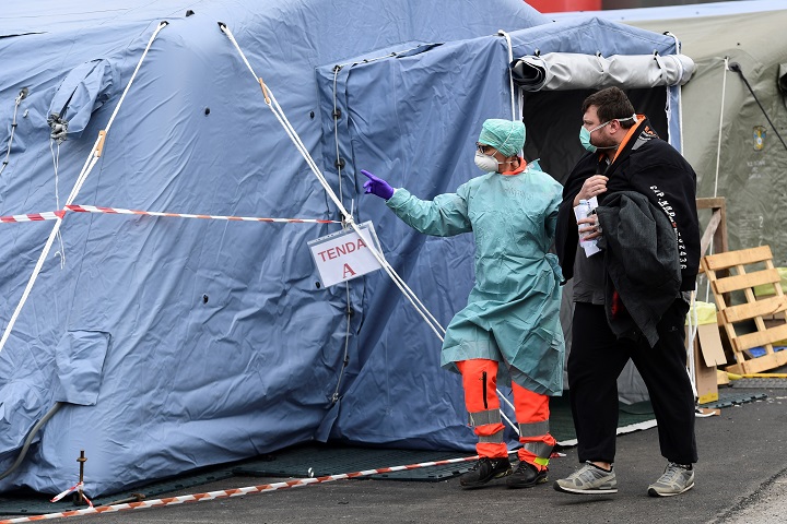 Récord de 250 muertos en 24 horas en Italia a causa del coronavirus