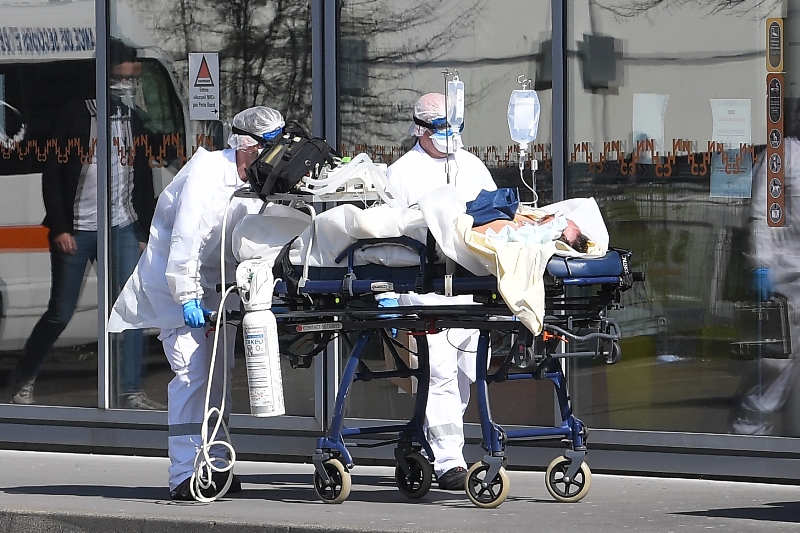 20 muertos en una residencia para ancianos en Francia posiblemente por el coronavirus