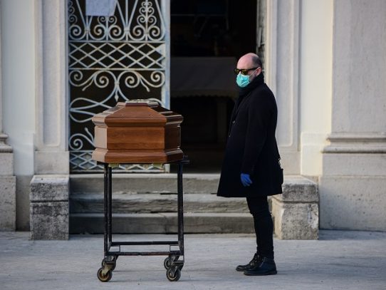 Italia supera 4.000 muertos por coronavirus tras 627 decesos en un solo día, nuevo récord