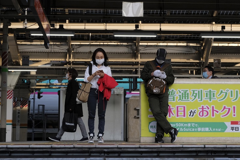 Primer ministro japonés extiende el estado de emergencia por coronavirus a todo el país