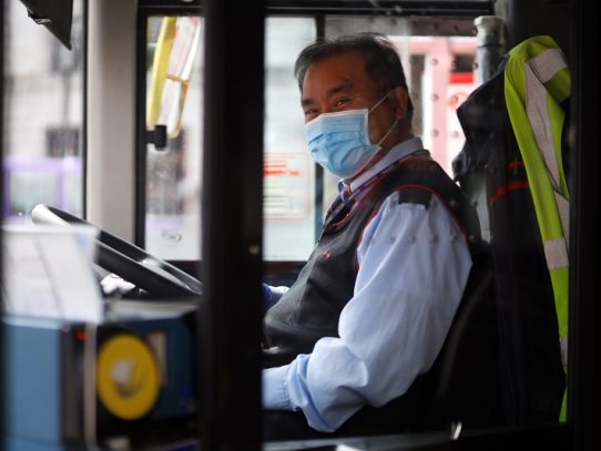 Mas protección en buses de Londres tras muerte de 20 conductores por el virus