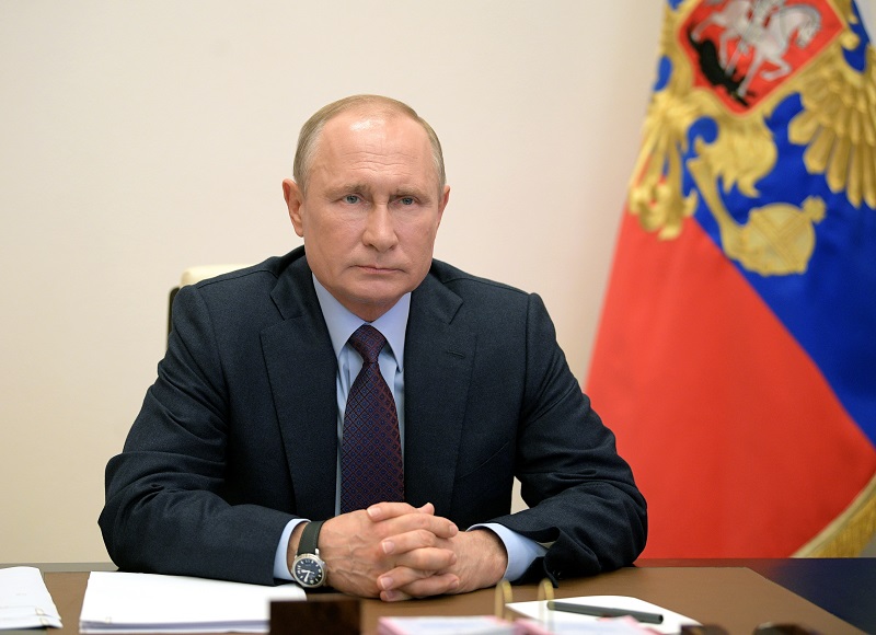 Putin y Biden podrían reunirse "en junio", según un consejero del Kremlin