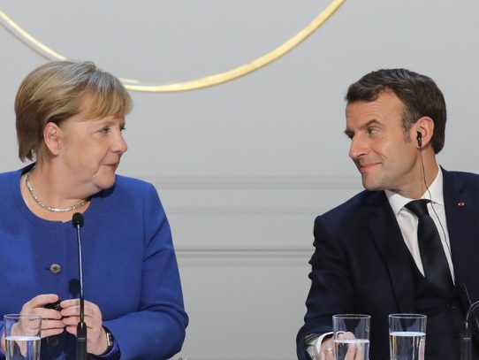 Macron y Merkel preparan un plan de reactivación de la UE en respuesta al coronavirus