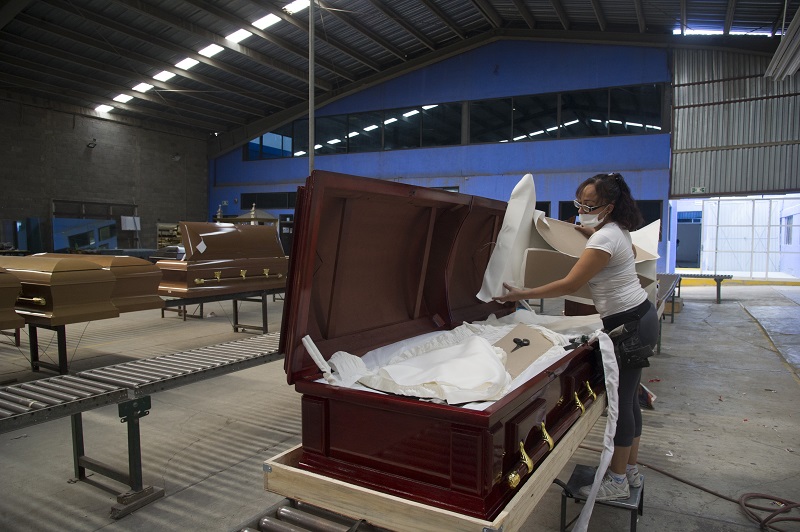 Brasil y México baten tristes récords diarios de víctimas por coronavirus