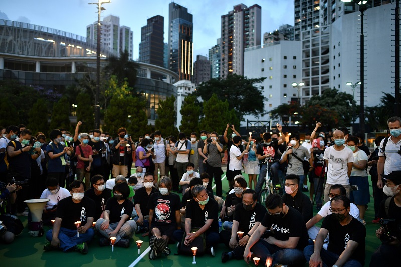 Parlamento de Hong Kong aprueba polémica ley que castiga insultos al himno chino
