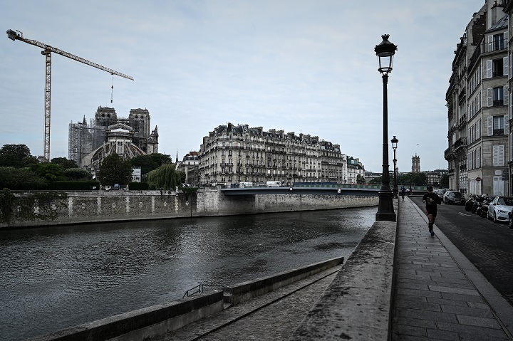 Empieza la delicada retirada del andamio de Notre Dame de París, etapa clave para su restauración