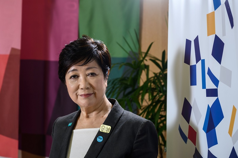 La gobernadora de Tokio Yuriko Koike gana con facilidad un segundo mandato