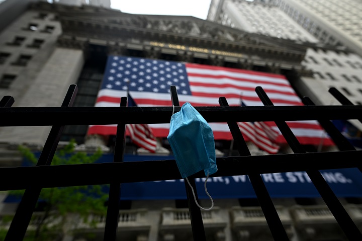 Wall Street en alza tras aumento del comercio minorista en EE.UU.