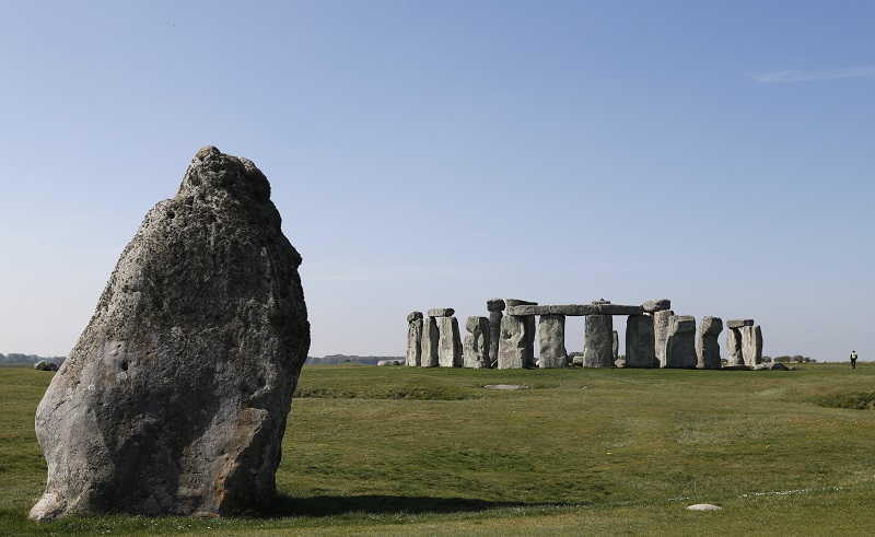 "Asombrosa y única" estructura prehistórica descubierta cerca de Stonehenge