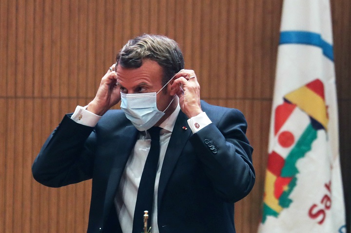 Macron utiliza por primera TikTok para felicitar a los bachilleres