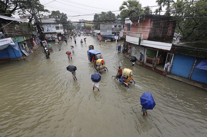 Millones de personas afectadas por inundaciones en el sur de Asia