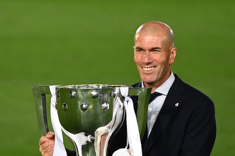 Zidane "hace muy bien el fútbol", dice Guardiola