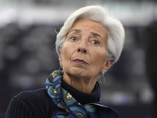 Lagarde felicita a la UE por unirse para aprobar plan de recuperación