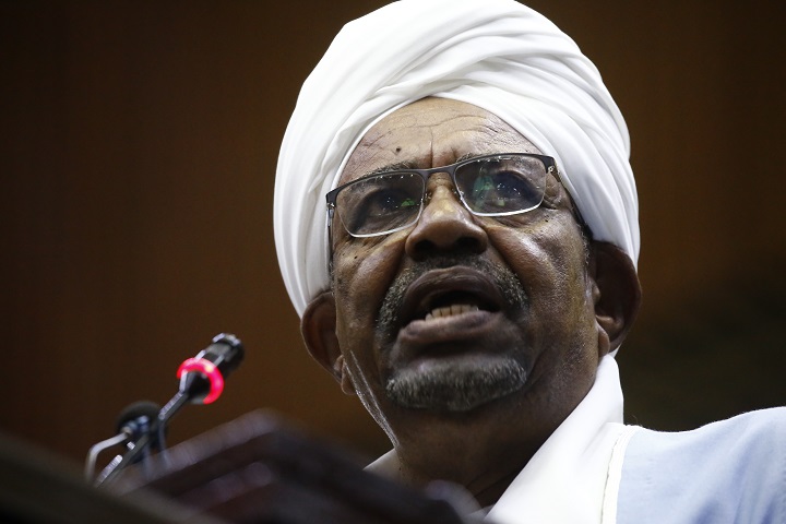 La pena de muerte pende sobre expresidente sudanés Bashir juzgado por golpe de Estado