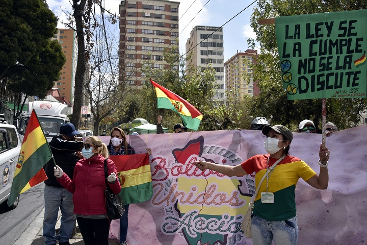 Aplazamiento de elecciones eleva la tensión en Bolivia en medio de la pandemia