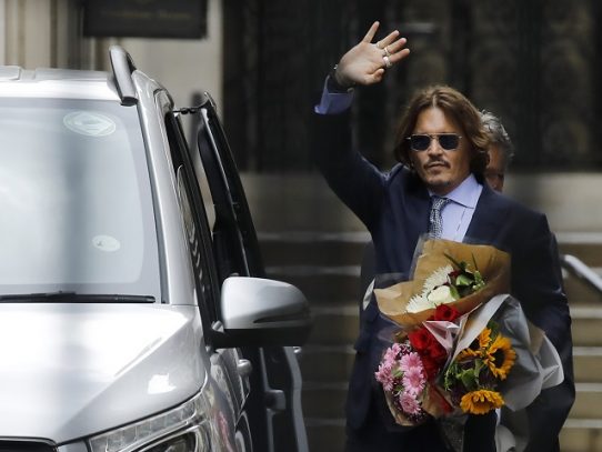 Defensa de tabloide arremete contra Johnny Depp en juicio que toca su fin en GB