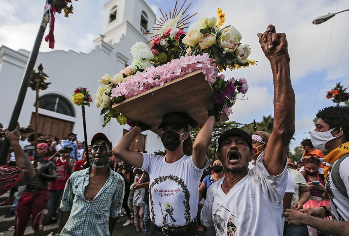 Fieles se rebelan y celebran a su santo pese a pandemia en Nicaragua