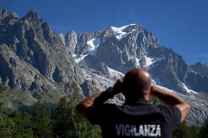 Fin del estado de alerta en el glaciar italiano de Planpincieux en el Mont Blanc