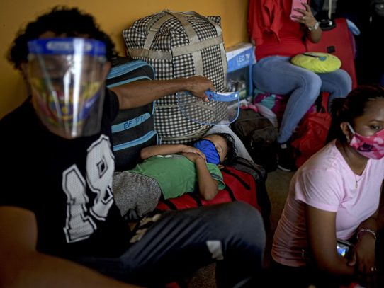 Pandemia provoca hambre y desesperación entre refugiados nicaragüenses en Costa Rica