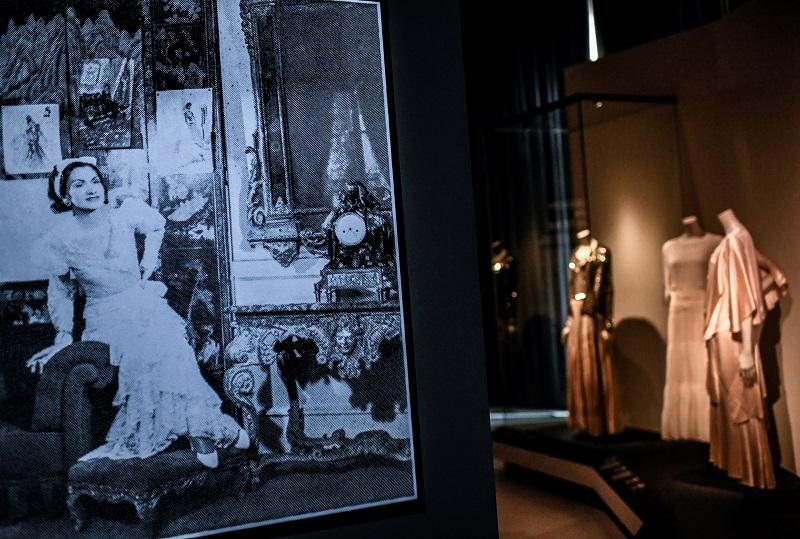 Coco Chanel, más allá del tweed, el vestido negro y sus amantes